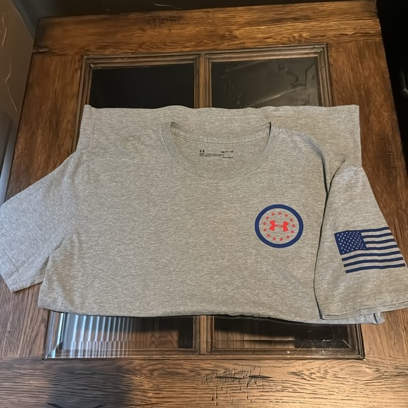 Under Armor Grey Cotton Airforce Design short sleeve. Adult small. - Picture 2 of 3